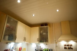 Mətbəx üçün asma tavanların şəkli 8 kv.m.