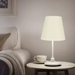 Yataq otağında yataq lampalarının dizaynı