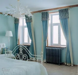 Curtains for blue wallpaper in the living room photo