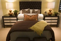 Combination of colors in the interior with brown in the bedroom