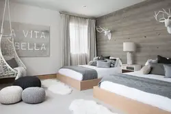 Daxili taxta ilə boz yataq otağı