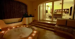Bathtub with jacuzzi design in the apartment