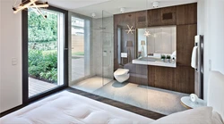 Glass partitions for bathtubs in the interior