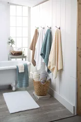 How to hang towels in the bathroom photo