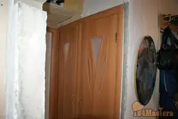 Установка двери в ванну фото