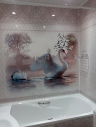 Photo of bathtub with 3D panels