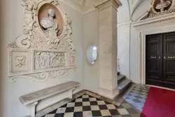 Roman bedroom design photo