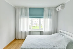 Müasir yataq otağı interyerində Roma pərdələri