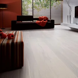 Qonaq otağının interyerində linoleum dizaynı