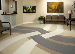 Qonaq otağının interyerində linoleum dizaynı