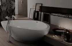 Асобнастаячая ванна ў інтэр'еры ваннага пакоя