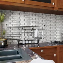 Kərpic sıçraması ilə mətbəx dizaynı