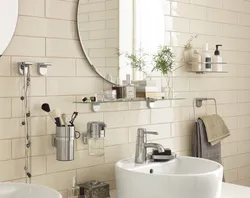 Banyonun interyerində hamam aksesuarları