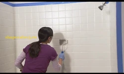 Painting tiles in the bathroom photo