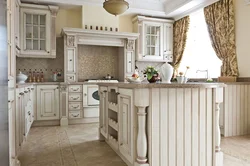 Kitchen design with column