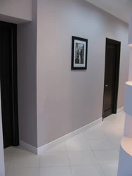 Koridor üçün daxili plinth
