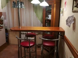 Stol fotosurati o'rniga oshxonada bar taymerlari