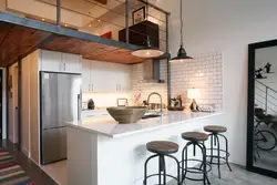 Loft üslubunda ağ mətbəx daxili