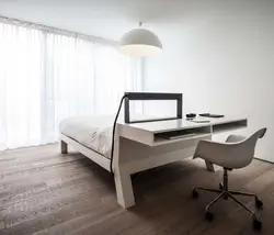 Müasir üslubda yataq otağı üçün masa