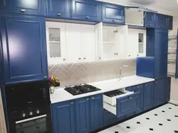 Kitchen design in blue and white