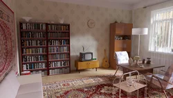Кеңестік қонақ бөлмесінің интерьері