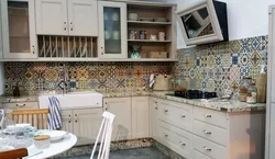 Patchwork uslubidagi oshxonalar fotosurati