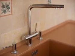 Oshxonada lavabo kranini qanday o'rnatish kerak fotosurat