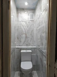 ПВХ панельдері бар пәтердегі дәретхананың дизайны фото