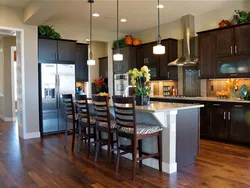 Kitchen design with breakfast bar and island