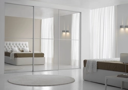 Bedroom closet door design