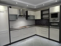 Glossy kitchen set photo