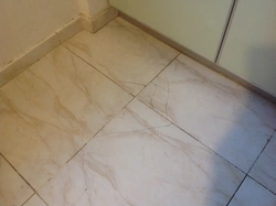 Oshxonadagi zaminning fotosuratini qanday qilib plitka qo'yish kerak