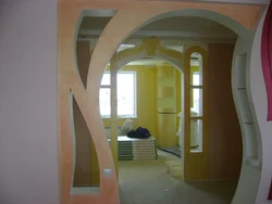 Міжпакаёвая арка з гіпсакардону ў кватэру фота