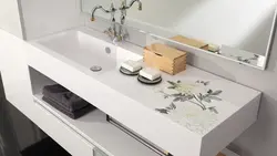 Hamam fotoşəkilində süni daşdan hazırlanmış tezgah