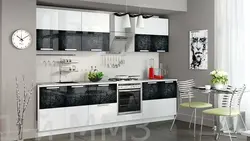 Интерьер маленькой прямой кухни