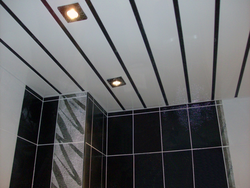 Design slatted ceilings in the bathroom