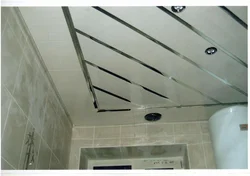 Design slatted ceilings in the bathroom