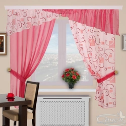 Design of curtains with lambrequin for the kitchen