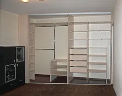 Bedroom wardrobe built-in wall photo