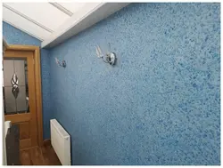Сұйық тұсқағаздармен ваннаның дизайны