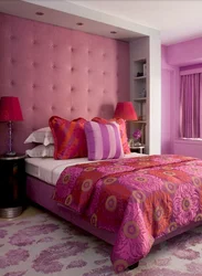 Combination of pink color in the bedroom interior photo