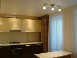 What curtains are suitable for the kitchen photo design