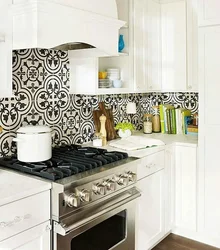 Fashionable kitchen tile design