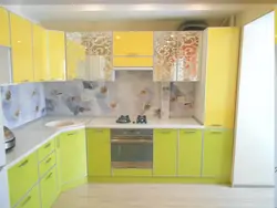 Cover the kitchen with film photo