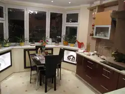 Photo of kitchen p 44t