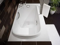 Bathtub in the interior