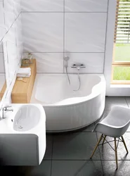 Bathtub in the interior