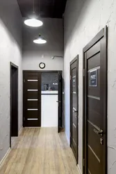 Wenge Qapıları Olan Koridor Fotoşəkili