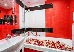 Ağ-qırmızı vanna otağı daxili