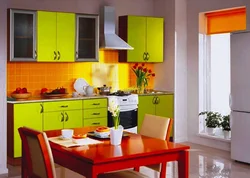 Kiçik bir mətbəx fotoşəkili üçün rəng sxemi müasir